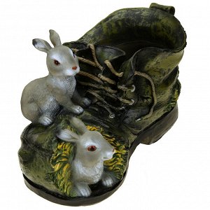 Скульптура-фигура кашпо для сада из полистоуна "Башмак с зайцами" 30х20см (Россия)