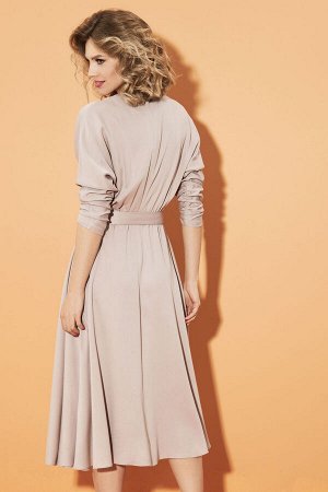 Платье Платье DI-LiA FASHION 449 бежевый 
Состав: Хлопок-100%;
Сезон: Весна-Лето
Рост: 170

Платье женское полуприлегающего силуэта из костюмно-плательной ткани отрезное по линии талии с расширенной 