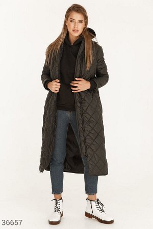 Удлиненное стеганое пальто