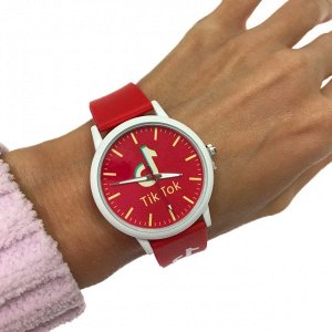 Женские часы Tik-Tok с силиконовым ремешком ультра алого цвета.