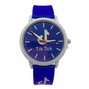 Женские часы Tik-Tok с силиконовым ремешком ультра синего цвета.