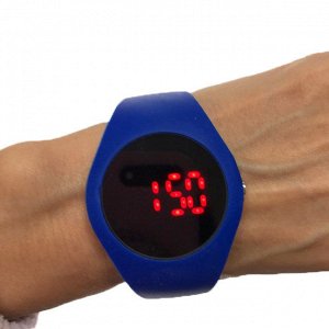 Электронные часы Vog с силиконовым ремешком ультра синего цвета.