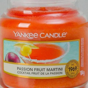 Свеча ароматическая в банке Маракуйя и мартини Passion fruit Martini, 104гр, 25-45 ч