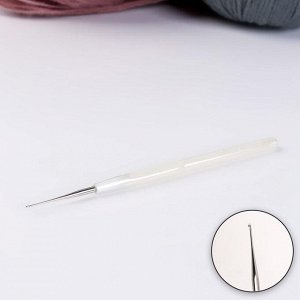 Крючок для вязания, с пластиковой ручкой, d = 0,75 мм, 14 см, цвет белый