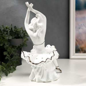 Сувенир керамика "Балерина в волнистой пачке на пуфе" белый с серебром 24х12х19,5 см