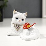 Сувенир керамика &quot;Котёнок с бабочкой со стразами&quot; белый с золотом 11,2 см