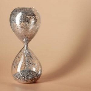Часы песочные "Шанаду", сувенирные, 8х8х19 см, песок с серебристыми блёстками