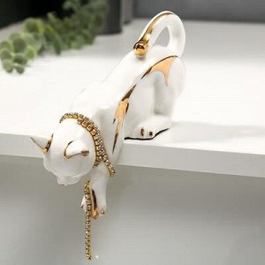 Сувенир "Кошка бело-золотистая с цветком из страз"