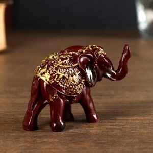 Сувенир полистоун "Слонёнок в золотой попоне с красным камнем" 5х6,5х2,5 см