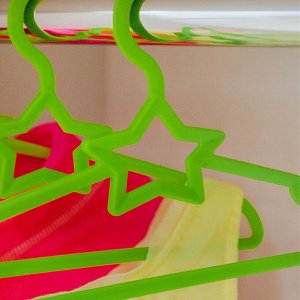 Вешалка-плечики для одежды детская Доляна «Звезда», размер 30-34, цвет МИКС