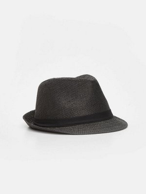 Шляпа Все характеристики: 
Узор: Прямой крой
Тип товара: Шляпа
Варианты размеров модели: 58, 60
Варианты расцветок модели: Black
Состав: Основной материал: 100% Бумага