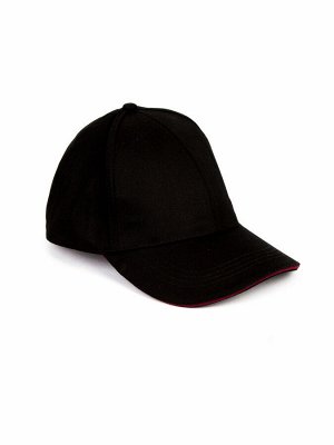 Шляпа Все характеристики: 
Силуэт: Кепка
Тип товара: Шляпа
Узор: С логотипом
Материал: 100% хлопок
Варианты размеров модели: Стандартный
Варианты расцветок модели: New Black
Состав: Основной материал: