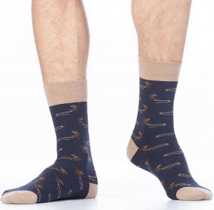 Носки Мужские фантазийные носки из хлопка с эластаном, с контрастным дизайном резинки, мыска и пятки. По всей длине модели размещен разноцветный рисунок "ящерки".

Состав:
Хлопок 65%, Полиамид 32%, Эл