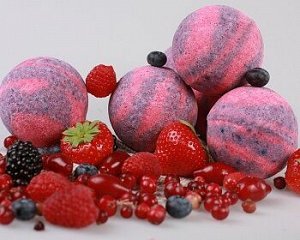 Бурлящие шарики для ванн Красные ягоды с пеной, упаковка 6шт