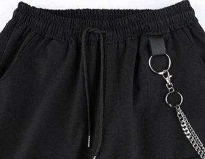 Женские брюки джоггеры, на резинке, декоративные элементы &quot;Цепочки и молния на бедре&quot;, цвет черный