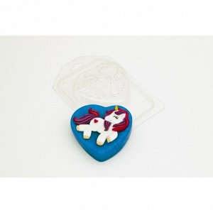 Пластиковая форма для мыла "Единорог на сердечке" 8,5х8 см