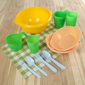 Набор посуды «Праздничный»: 4 стакана, 4 кружки, 4 тарелки, миска 3,5 л, 4 вилки, 4 ложки, цвет МИКС