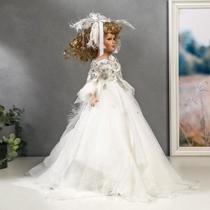 Кукла коллекционная керамика "Констанция в белом платье с перьями", свет, 45 см