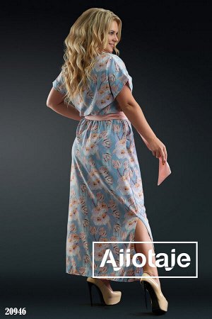 Ajiotaje Платье голубого цвета с декольте на пуговках