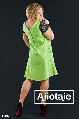 Салатовое платье А-силуэта с вырезом на спинке