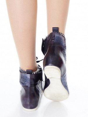 Ботинки Страна производитель: Китай
Вид обуви: Ботинки
Сезон: Весна/осень
Размер женской обуви x: 36
Полнота обуви: Тип «F» или «Fx»
Материал верха: Натуральная кожа
Материал подкладки: Натуральная ко