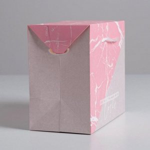 Пакет—коробка «Love», 23 х18 х11 см