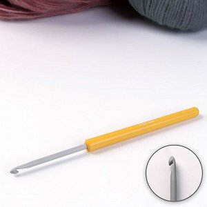 Крючок для вязания, с пластиковой ручкой, d = 3,5 мм, 14 см, цвет жёлтый