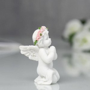 Сувенир "Ангел в венке из роз в молитве", МИКС