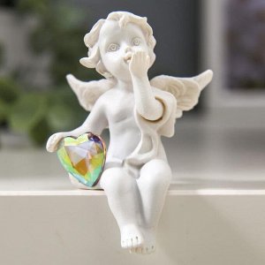Сувенир полистоун "Белоснежный ангел с переливающимся сердцем" 6,2х4,5х2,5 см
