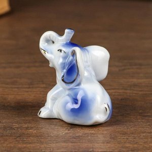 Сувенир керамика "Маленький слоник" синий с золотом 4,6х5,8х3,5 см