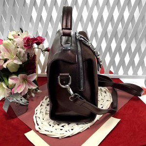 Стильная сумка-саквояж Seo_Mantana с ремнем через плечо из качественной эко-кожи и искусственной замши кофейного цвета
