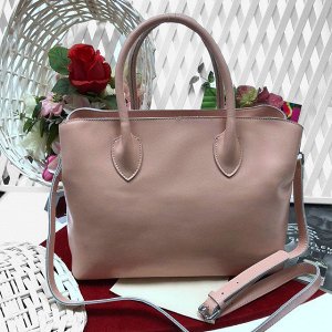 Стильная сумка Diamond_Garden из гладкой качественной натуральной кожи цвета бледно-розовой пудры.