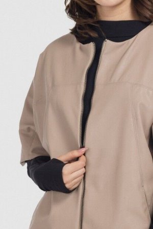 Жилет Кожаная блузка с короткими рукавами, с карманами. Вид застежки - молния. Вырез горловины - округлый.
Состав 53% полиуретан, 47% хлопок