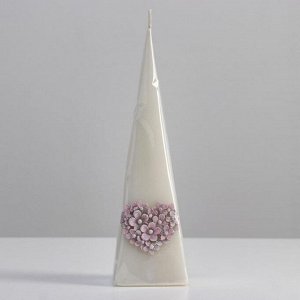 Свеча пирамида "Цветочное сердце", 6,5х6,5х23 см , жемчужный белый