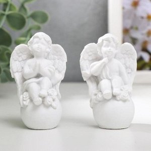 Фигурка полистоун «Белоснежный ангел на шарике», 6.2x4x2.5 см, МИКС
