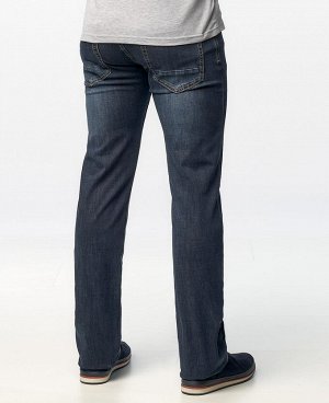 Джинсы BOV 8386
Классические пятикарманные джинсы прямого кроя с застежкой на молнию и пуговицу. Изготовлены из качественной джинсовой ткани, правильные лекала - комфортная посадка на фигуре, хорошее 
