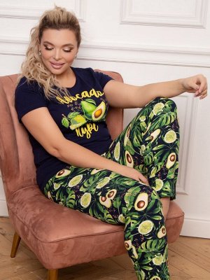 Пижамы Домашний комплект, выполнен из хлопкового трикотажа. Брюки и майка с принтом “фрукты“.
- майка прямого силуэта
- аппликация “фрукты“
- круглый вырез горловины
- втачный рукава короткие
- перед 