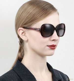 Женские солнцезащитные очки  в защитном чехле, коричневые линзы, коричневая оправа, коричневые дужки с интересным декоративным элементом