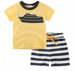 Костюм детский, желтая футболка с принтом "Яхта", полосатые шорты