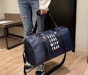 Спортивная сумка, с принтом, надпись "Fall love with trav",  цвет темно-синий