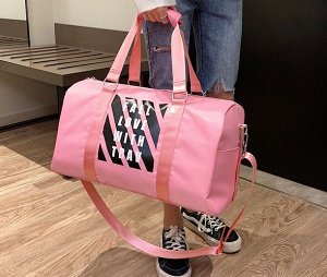 Спортивная сумка, с принтом, надпись "Fall love with trav",  цвет розовый