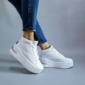 Белые кожаные ботинки COOL