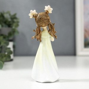 Сувенир полистоун "Малышка с цветами в волосах, с сердцем" 15,5х6х6,5 см