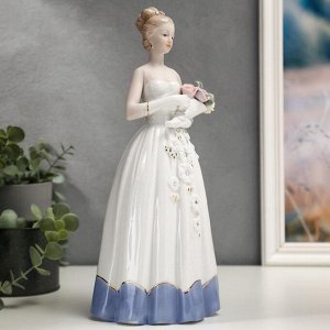 Сувенир керамика "Девушка в бальном платье с букетом роз" стразы 30,5х13,5х10,7 см