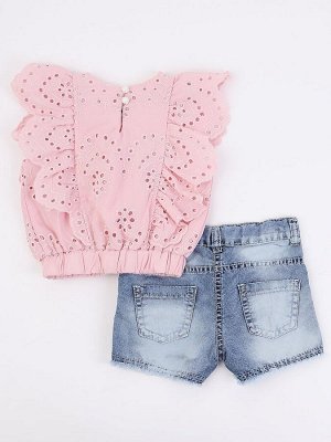 Комплект для девочки: блузка и шорты джинсовые, декор-брошь