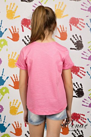 Футболка Летняя футболка для девочки выполнена из однотонной кулирки фламли. Горловина округлая, обработана притачной планкой. Рукав короткий, втачной, с отложной манжетой. Низ скруглённый, разноуровн