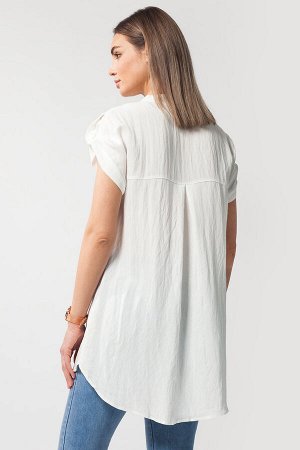 Блузка из вискозы полотняного плетения.