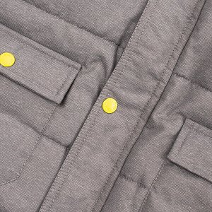 Куртка Состав: Верх- 100% полиэстер, Подкладка- 80% хлопок, 20% полиэстер, Утеплитель- 100% полиэстер, 300 г/м2
Цвет: серый
Год: 2021
Интересная куртка с отстегивающимся капюшоном, съемным мехом, вмес