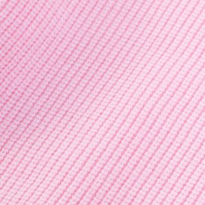 Джемпер Состав: 50% вискоза, 50% нейлон
 Цвет: светло-розовый
 Год: 2021
Трикотажный джемпер приятного розового цвета помогает создать нежный образ даже в прохладный день. Будет отлично смотреться с д
