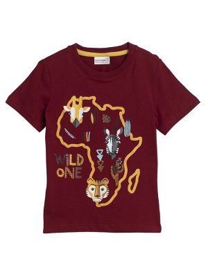 Футболка Яркая футболка для мальчика. Дизайн дополняет принт с изображением Африки и животных, которые там обитают. Надпись "Wild one". На горловине трикотажная резинка. Свободный, прямой крой изделия